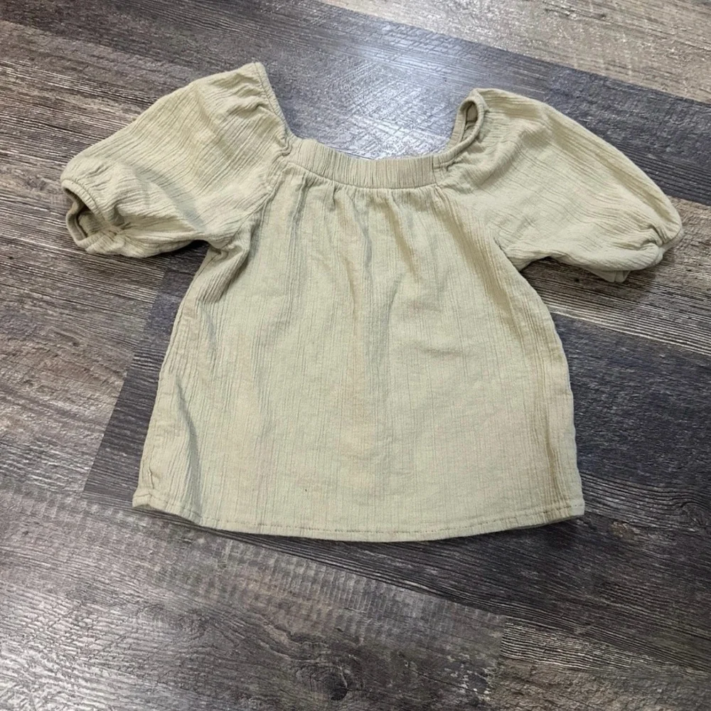 Charming Kids' Ruffle Set - Picture 3 of 4